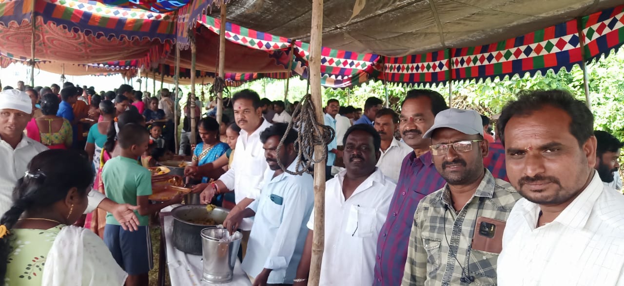 వన భోజనాలతో ఐక్యత, స్నేహభావం