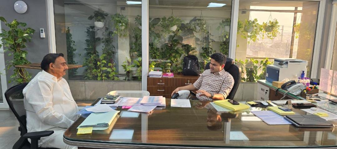 సబ్ స్టేషన్ ల నిర్మాణము కోసం ప్రత్యేక చొరవ తీసుకోవాలని కమీషనర్ సర్ఫరాజ్ అహ్మద్ ని కోరిన పీఏసీ చైర్మన్,ఎమ్మెల్యే గాంధీ