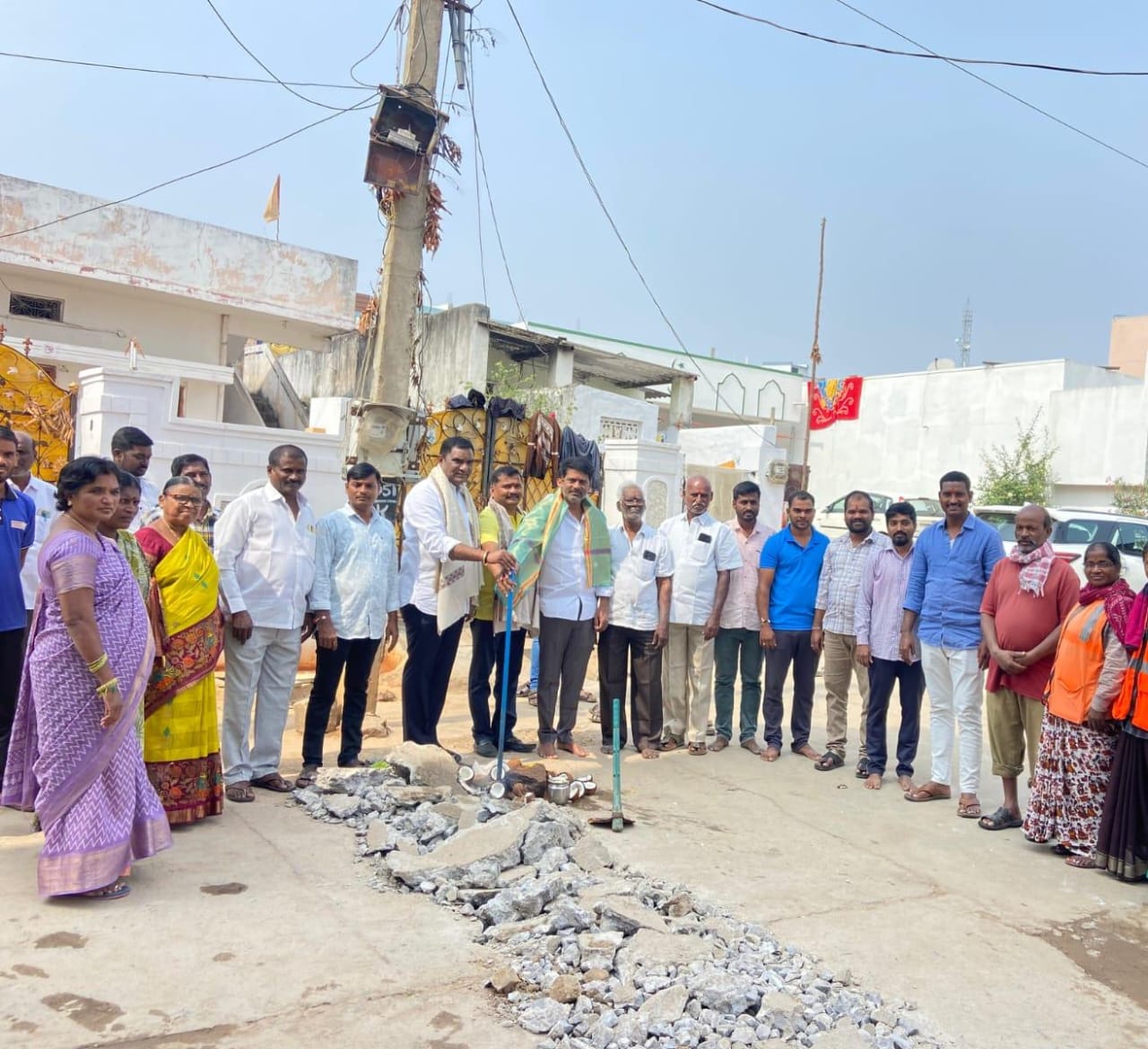 అభివృద్ధి పతంలో ఆదిభట్ల 20 లక్షల అభివృద్ధి పనులను ప్రారంభించిన చైర్మన్ మర్రి నిరంజన్ రెడ్డి ఆదిభట్ల: