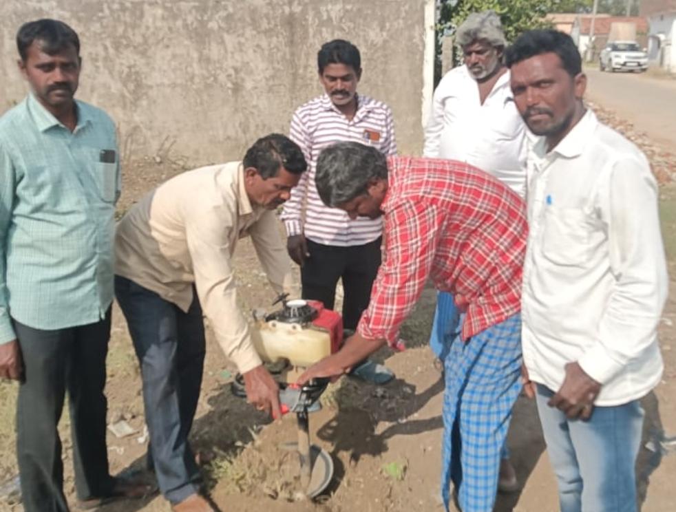 ఎమ్మెల్యే సహకారంతో ప్రహరీ గోడ కు పిల్లర్స్ వేయడం ప్రారంభం