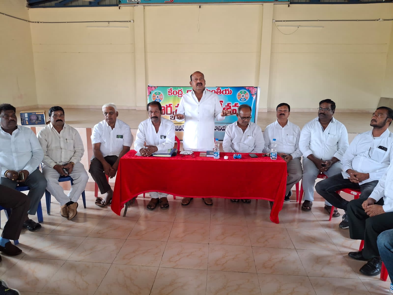 విద్యుత్ సంస్థల్లో ఉద్యోగ నియామకాలు చేపట్టాలి