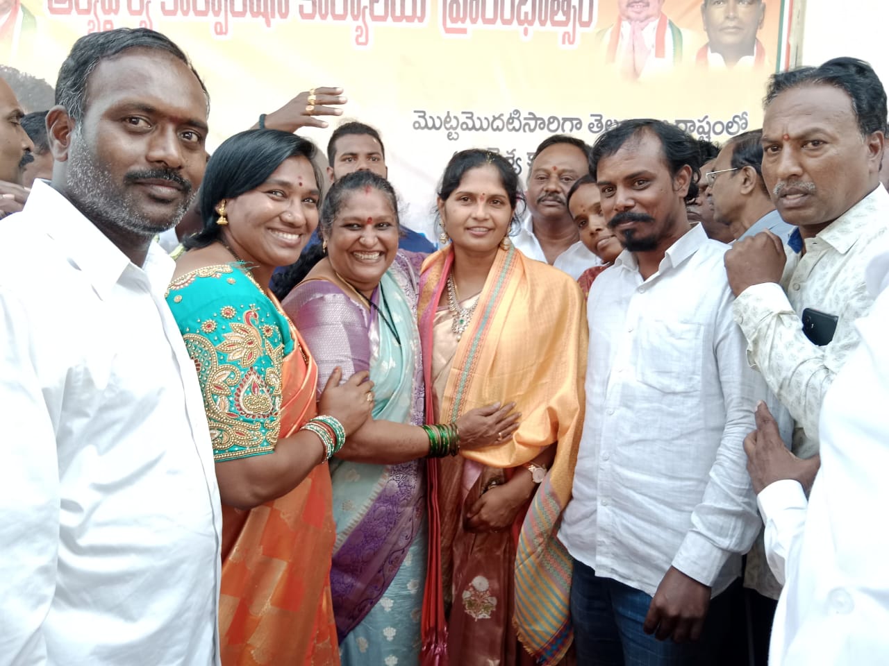 ఆర్య వైశ్య కార్పొరేషన్ చైర్మన్ సుజాతకు అభినందనల వెల్లువ