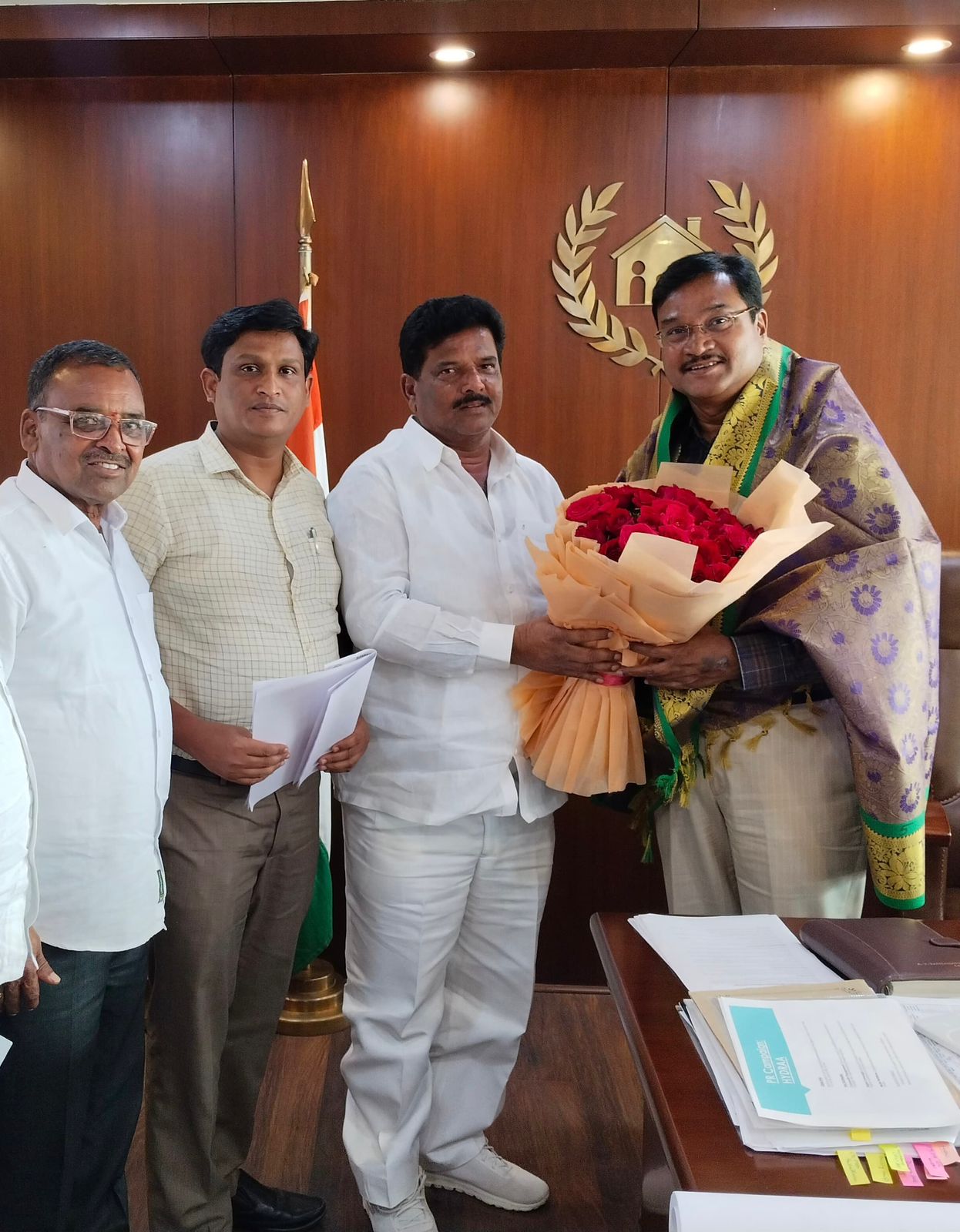 హైడ్రా కమిషనర్ కు ఘనంగా సన్మానించిన కాసుల బాలరాజు