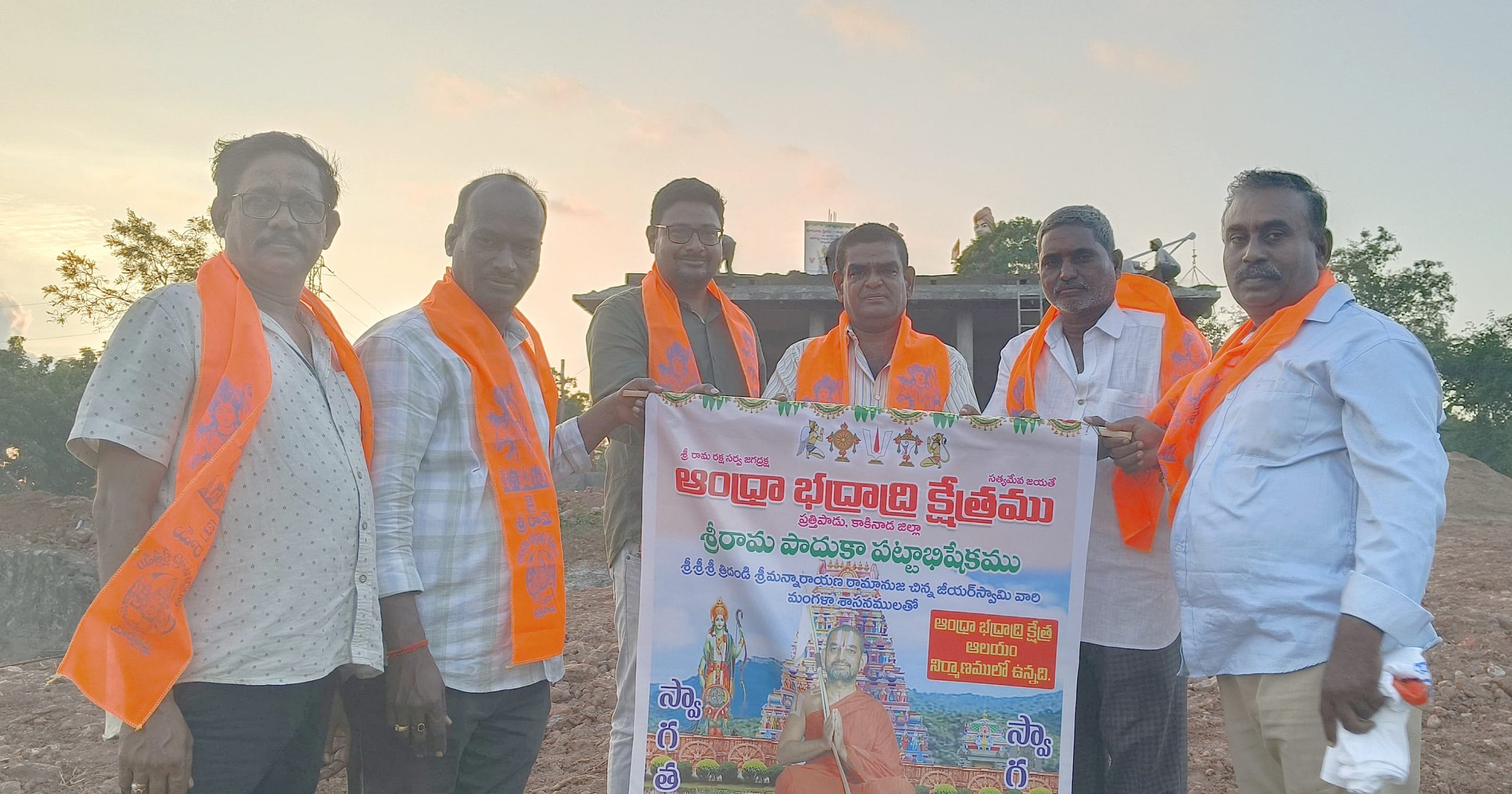 స్వాగతం ఫ్లెక్సీలను ఆవిష్కరించిన అనంతపల్లి శ్రీనివాస్