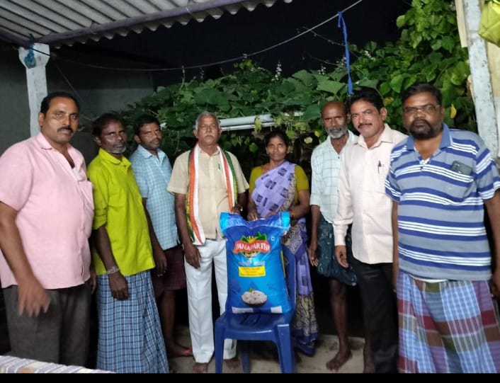 దశ దిన కర్మలకు బియ్యం వితరణ