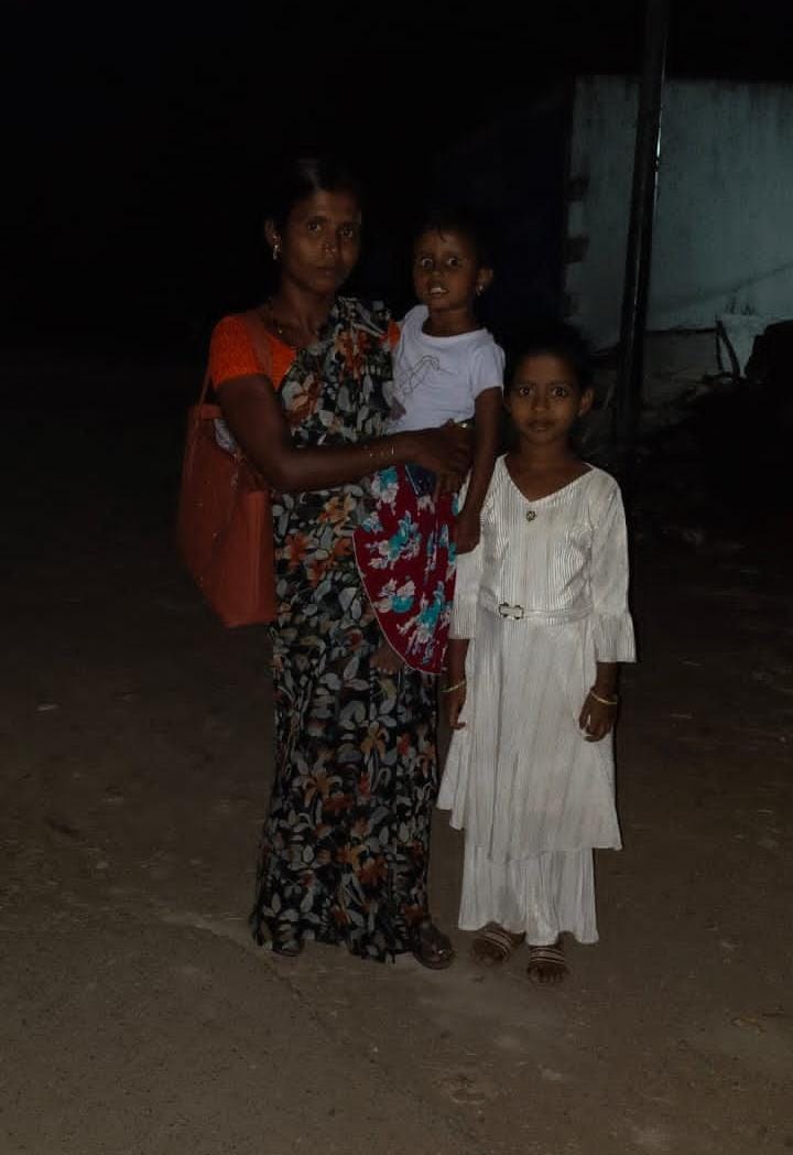 RTC డ్రైవర్ అహంకారం వల్ల రాత్రి సమయంలొ ప్రాణభయంతో తల్లి ఇద్దరు చిన్న పిల్లలు