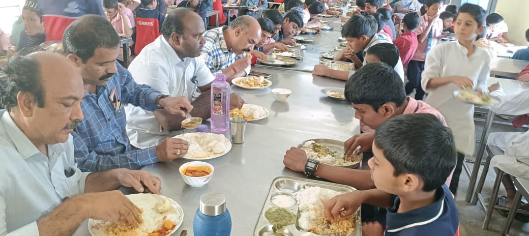 మైనారిటీ పాఠశాల తనిఖీ..
