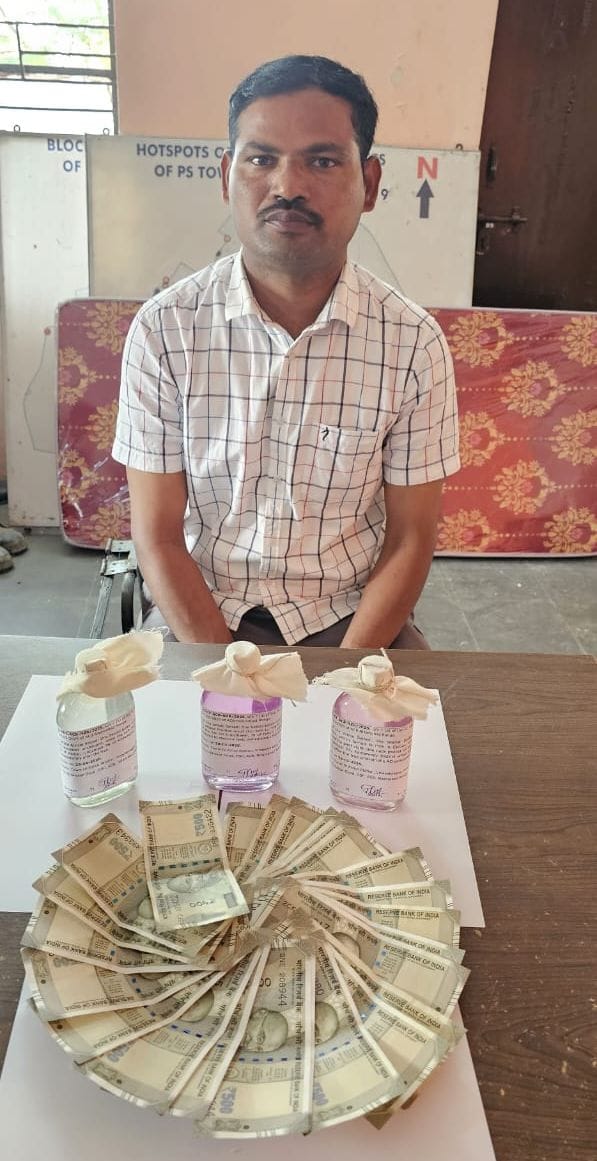 ఏసీబీ వలలో పట్టుబడ్డ లింగంపేట ఎస్సై సుధాకర్.