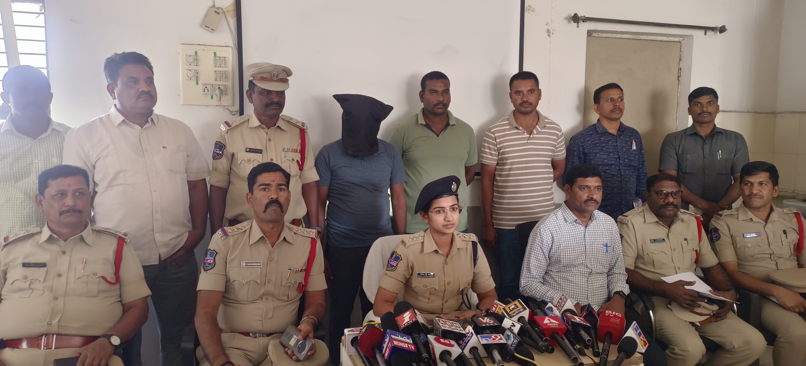 నకిలీ సర్టిఫికెట్లతో నకిలీ డాక్టర్ అరెస్ట్