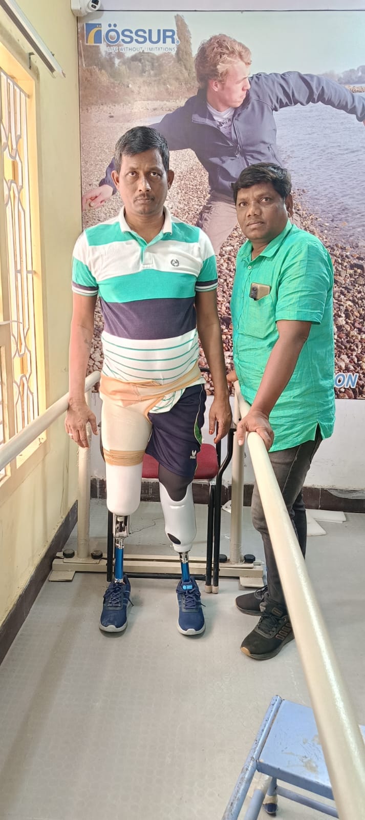 మహర్షి స్వచ్ఛంద సంస్థ ఆధ్వర్యంలో కృత్రిమ కాళ్ళు అమరిక