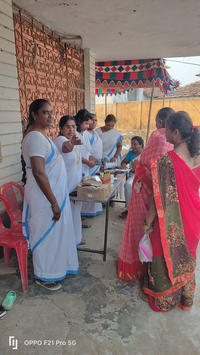 భక్తులకు అందుబాటులో వైద్యసేవలు