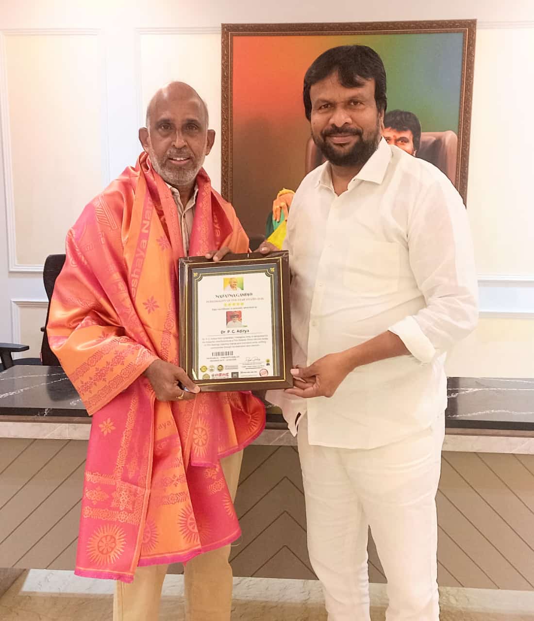 సినీ దర్శకుడు డాక్టర్ పిసి ఆదిత్య కు మహాత్మా గాంధీ స్మారక పురస్కారం