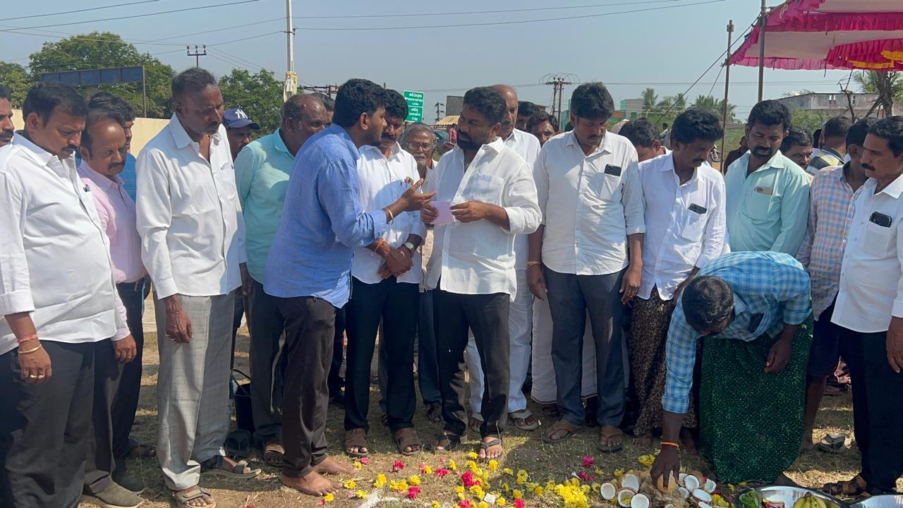 నెల్లూరు రూరల్ లో అభివృద్ధి కార్యక్రమాలకు శంకుస్థాపన చేసిన కోటం రెడ్డి గిరిధర్ రెడ్డి