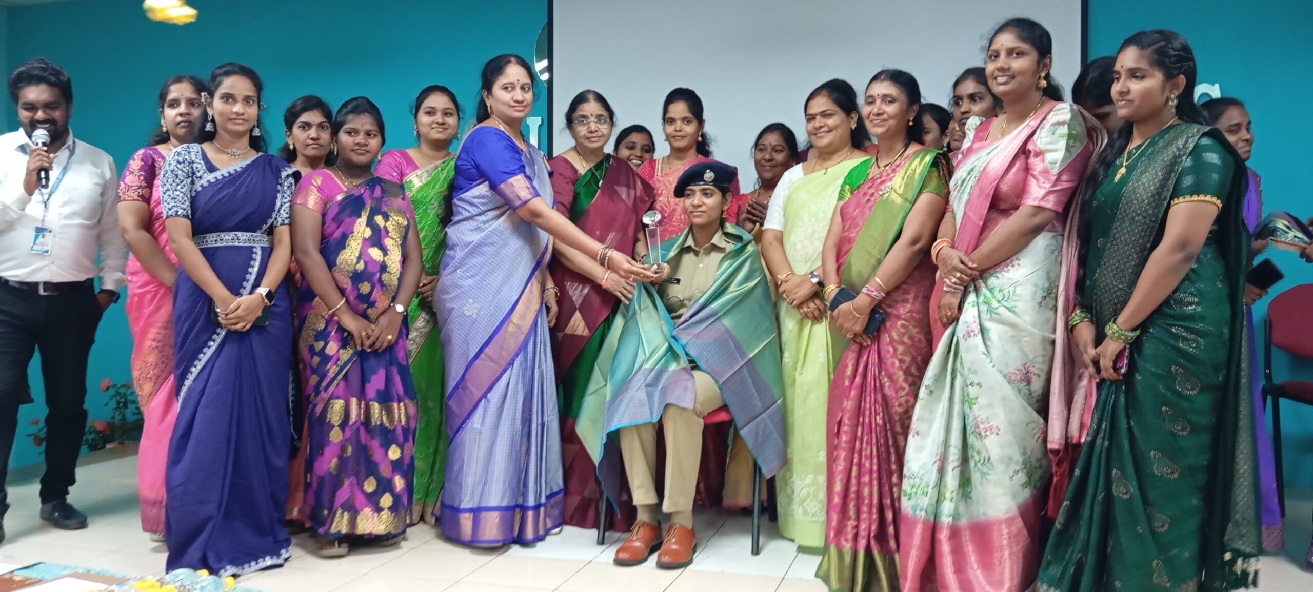 ఆదర్శ ఇంజనీరింగ్ కళాశాల లో ఘనంగా మహిళా దినోత్సవం