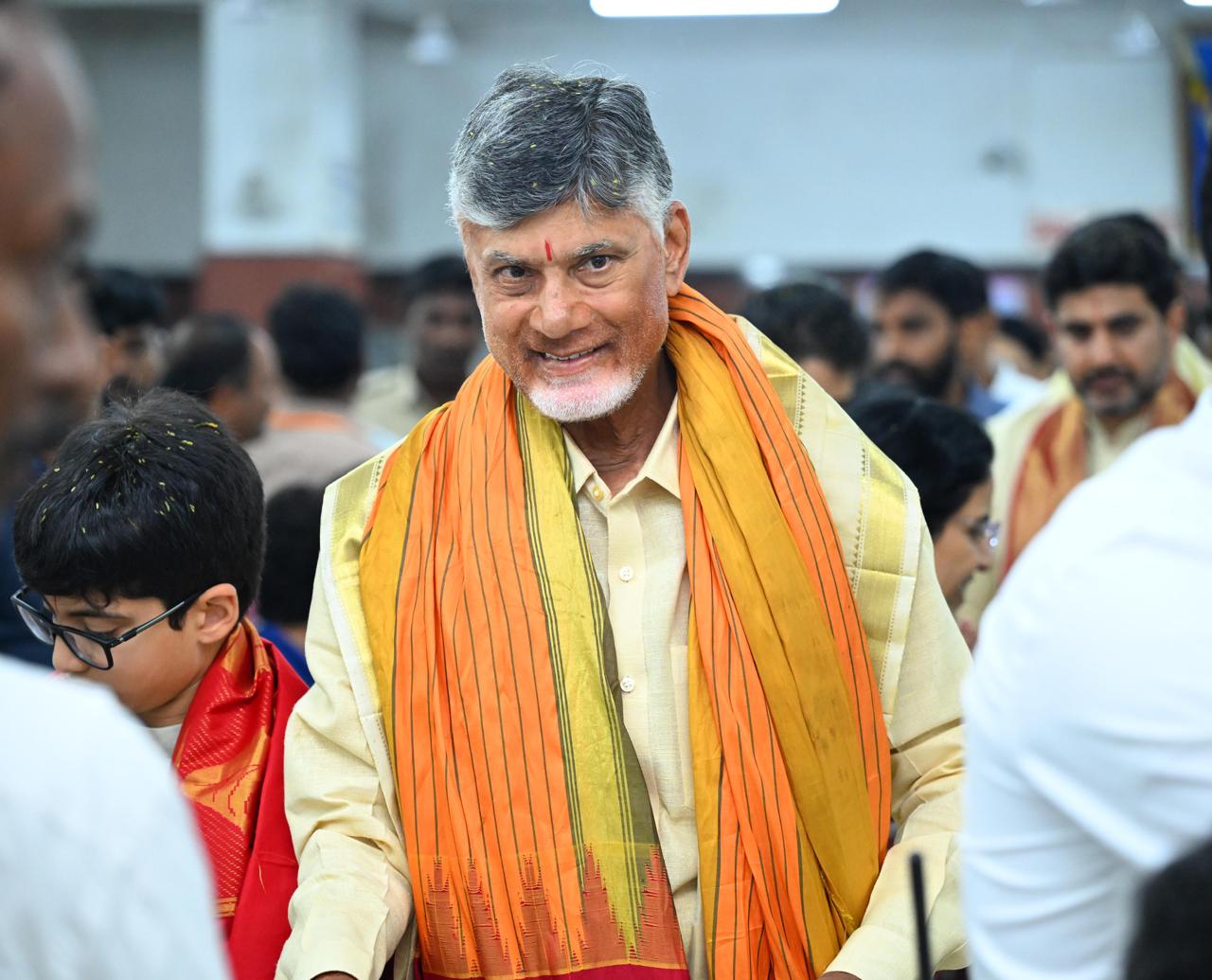 శ్రీవారిని దర్శించుకున్న రాష్ట్ర ముఖ్యమంత్రివర్యులు నారా చంద్రబాబునాయుడు