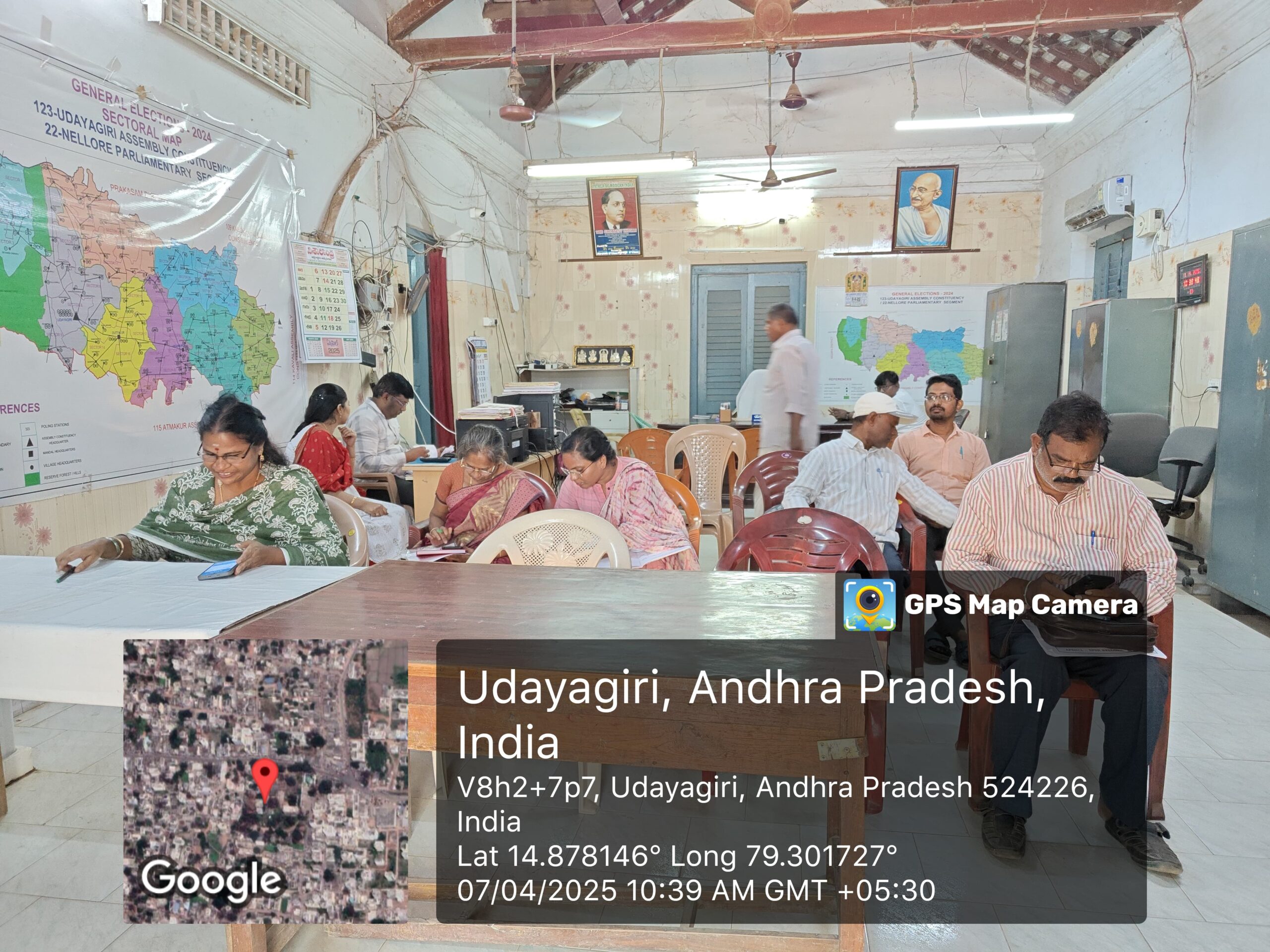 ప్రజా వేదిక కు అధికారులు డుమ్మా