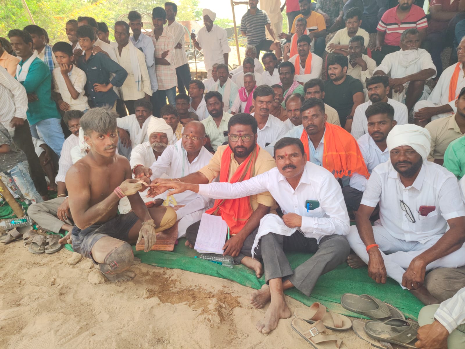అచ్చంపేట్ లో కుస్తీ పోటీలు..