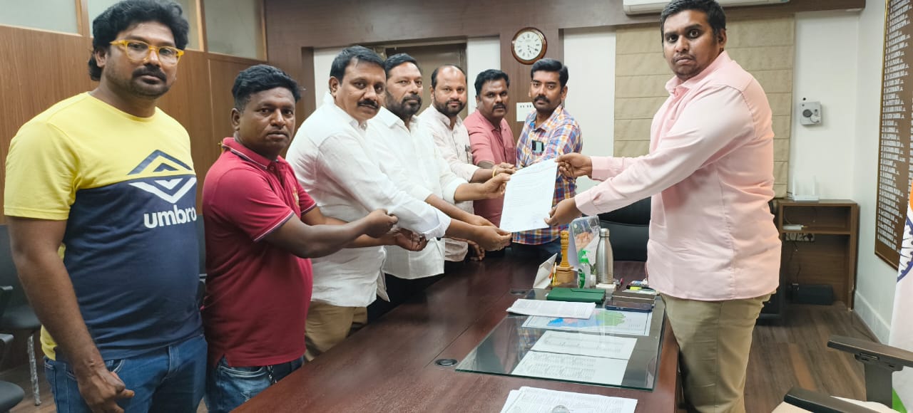 జర్నలిస్ట్ పై కక్ష సాధింపు చర్యలు తగ్గదు… నెల్లూరు జర్నలిస్ట్ అసోసియేషన్ (జెఎసి)