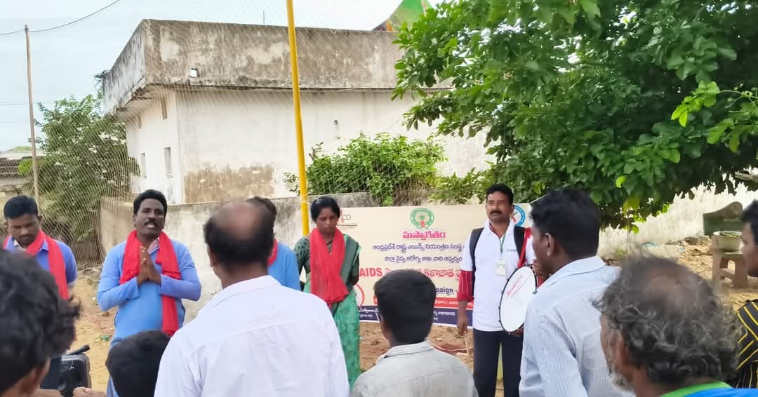 పాకల గ్రామంలో సీజనల్, దీర్ఘకాలిక వ్యాధులు మరియు హెచ్ఐవి/ఎయిడ్స్ పై అవగాహన కార్యక్రమం