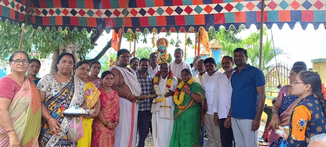 బుంగబావి పార్కు అభయ ఆంజనేయ స్వామి ఆలయంలో ఘనంగా హనుమాన్ జయంతి వేడుకలు