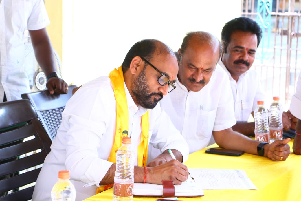 అందరి ఆమోదంతో అద్భుతమైన గ్రామ కమిటీలు..!గ్రామ అభివృద్ధిలో గ్రామ కమిటీలది కీలక పాత్ర   అంటున్న ఉదయగిరి శాసన సభ్యులు కాకర్ల సురేష్..!