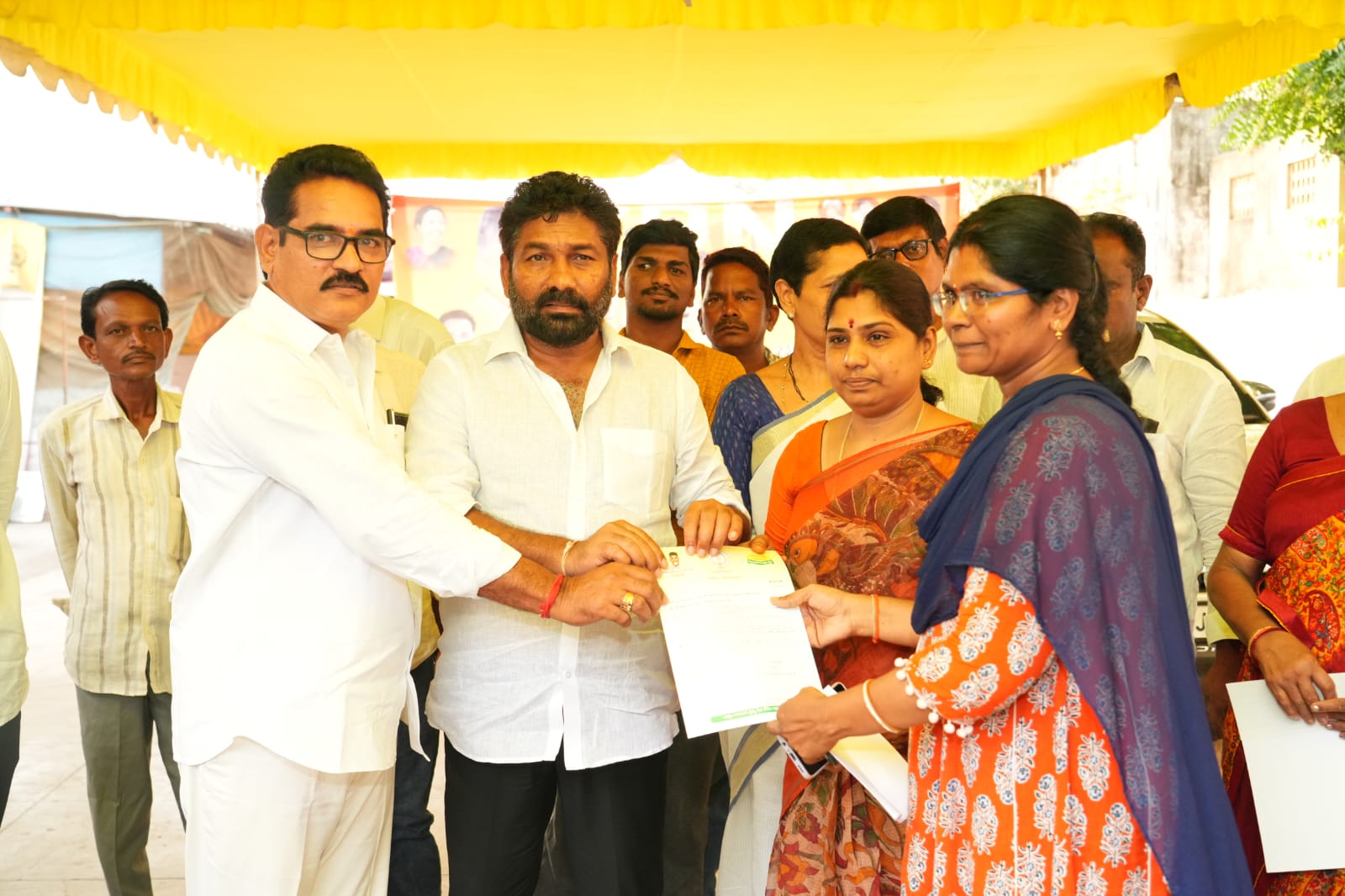 పేదలకు అండగా ముఖ్యమంత్రి సహాయనిధి-నెల్లూరు రూరల్ తెలుగుదేశం నాయకులు కోటంరెడ్డి గిరిధర్ రెడ్డి