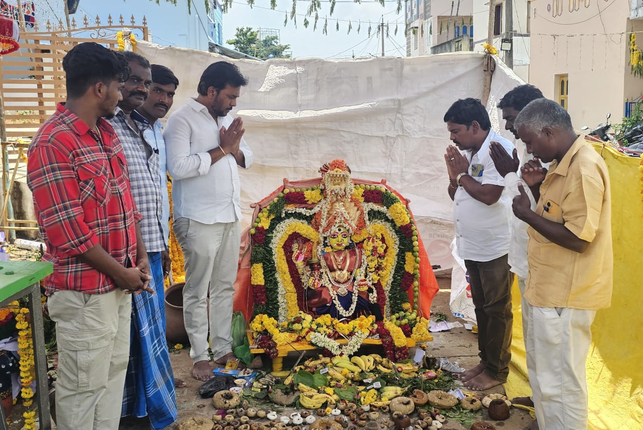 టి.కె.యం. పురం గంగమ్మ జాతరలో పాల్గొన్న టీడీపీ నాయకులు