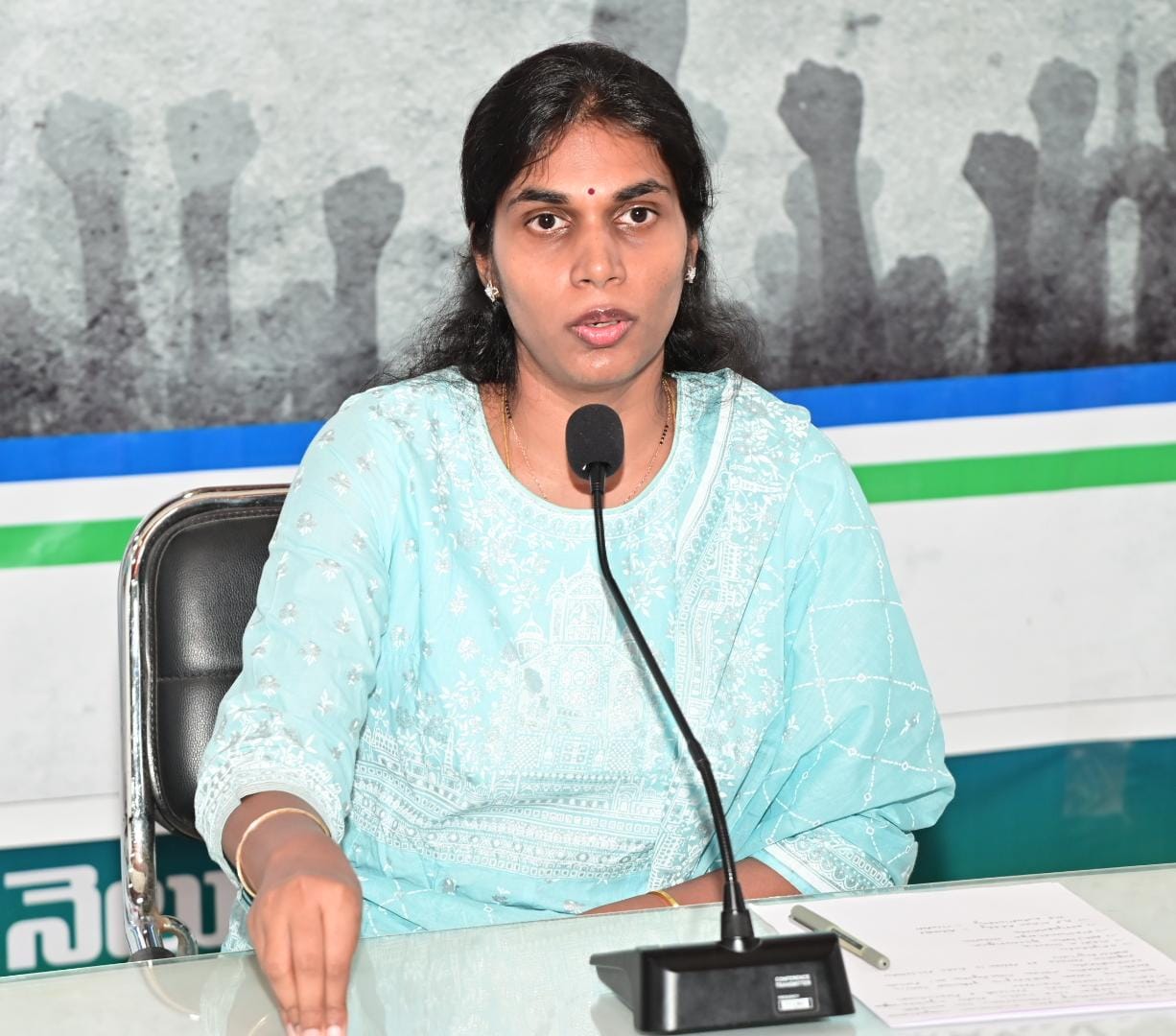 సర్వేపల్లి ప్రజలకు మా నాన్న (కాకాని గోవర్ధన్ రెడ్డి )పై ఉన్న అభిమానాన్ని ఎవరు ఆపలేరు….. కాకాని పూజిత