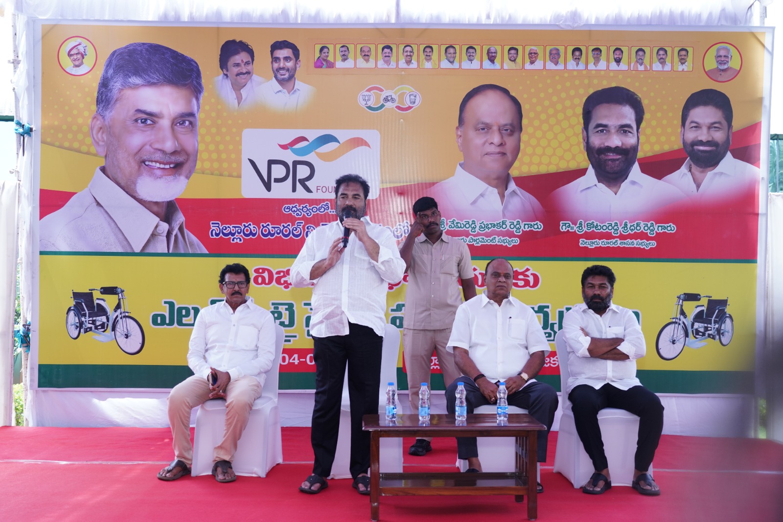దివ్యాంగులకు తోడుగా ఉంటాం…. నెల్లూరు ఎంపీ వేమిరెడ్డి ప్రభాకర్ రెడ్డి