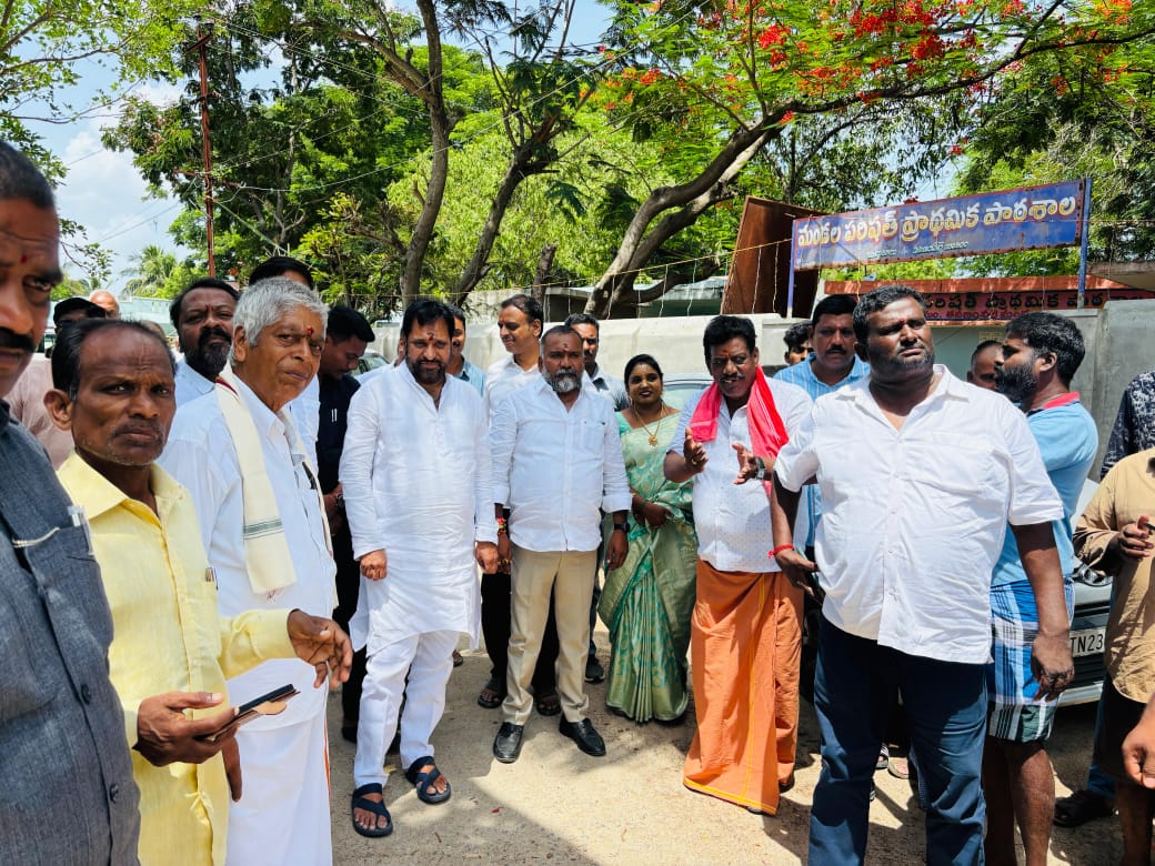 శ్రీ సీతారాముల దేవస్ధానం మహా కుంభాభిషేకం మహోత్సవంలో పాల్గోన్న పూతలపట్టు శాసనసభ్యులు మురళీమోహన్..