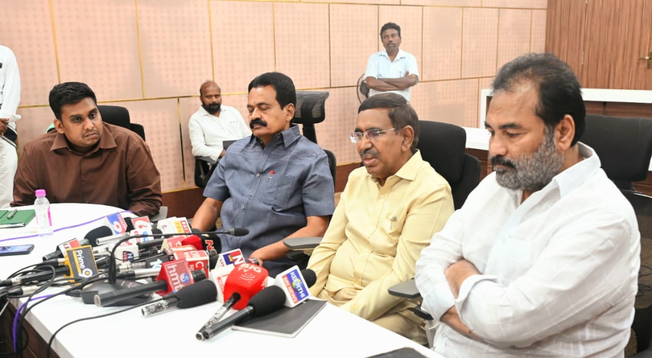 నెల్లూరులో రొట్టెల పండగ ఏర్పాట్లపై రాష్ట్ర మంత్రి పొంగూరు నారాయణ సమీక్ష సమావేశం