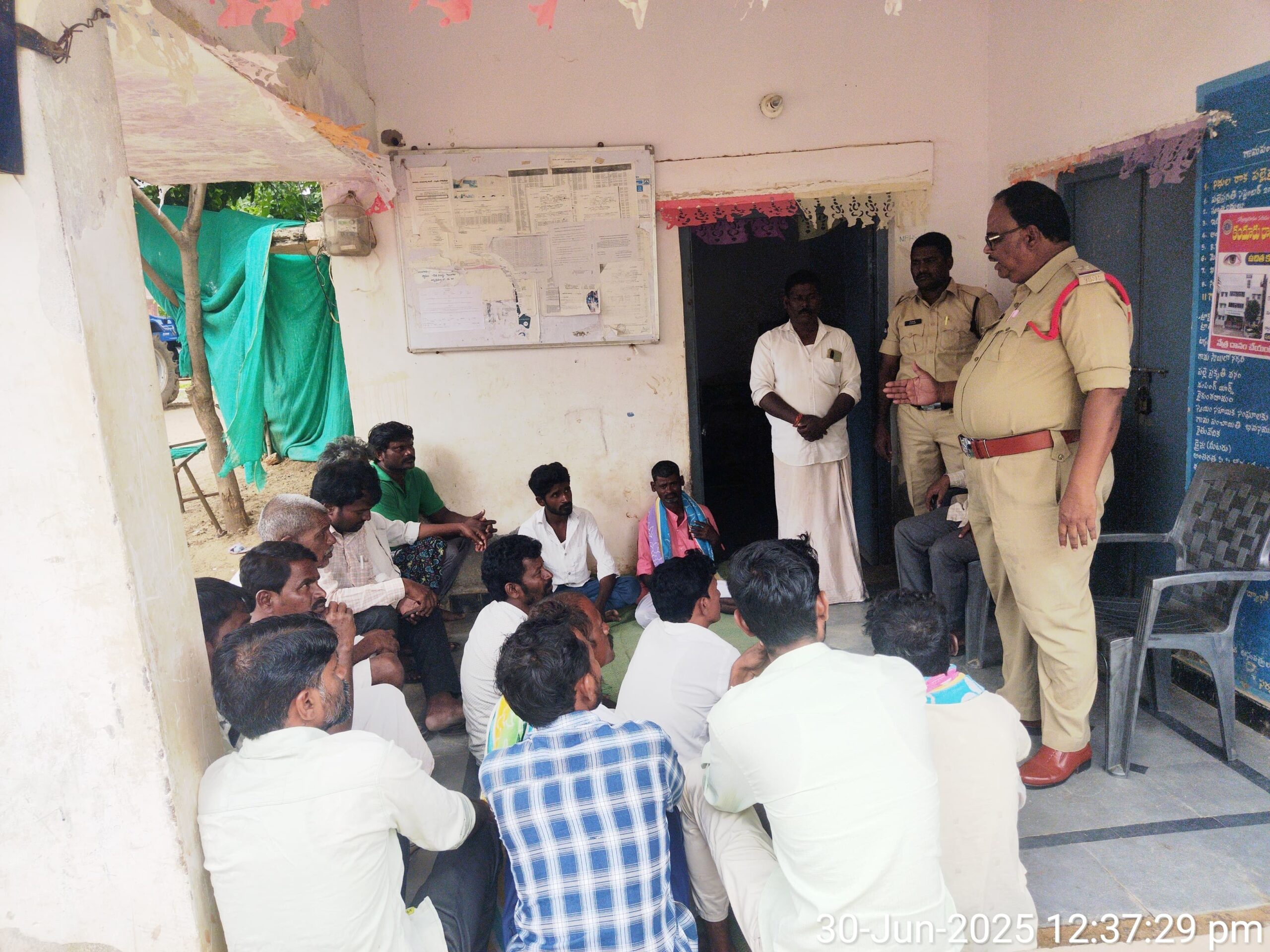 చట్టాలపై ప్రతి ఒక్కరు అవగాహన కలిగి ఉండాలి, పోలీసు, రెవిన్యూ అధికారులు.
