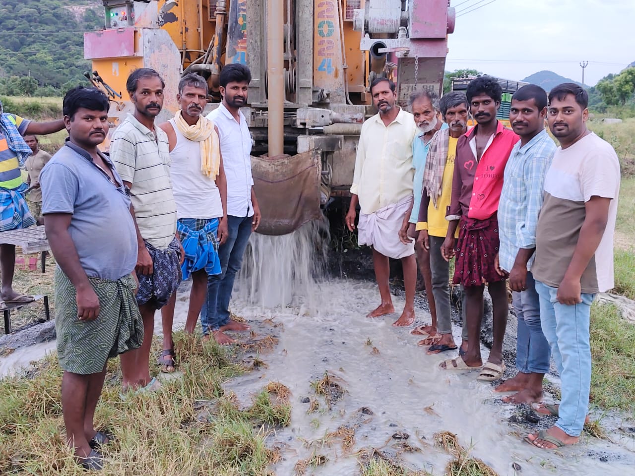 మ్మెల్యే థామస్ చొరవతో ముఠాలం గ్రామంలో ద్రాహం తీర్చిన సర్పంచ్ శ్రీనాథ్ రెడ్డి
