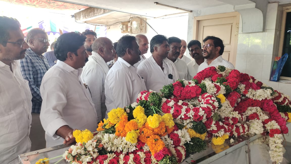 తెలుగుదేశం వీరాభిమానులకు సోమిరెడ్డి నివాళి
