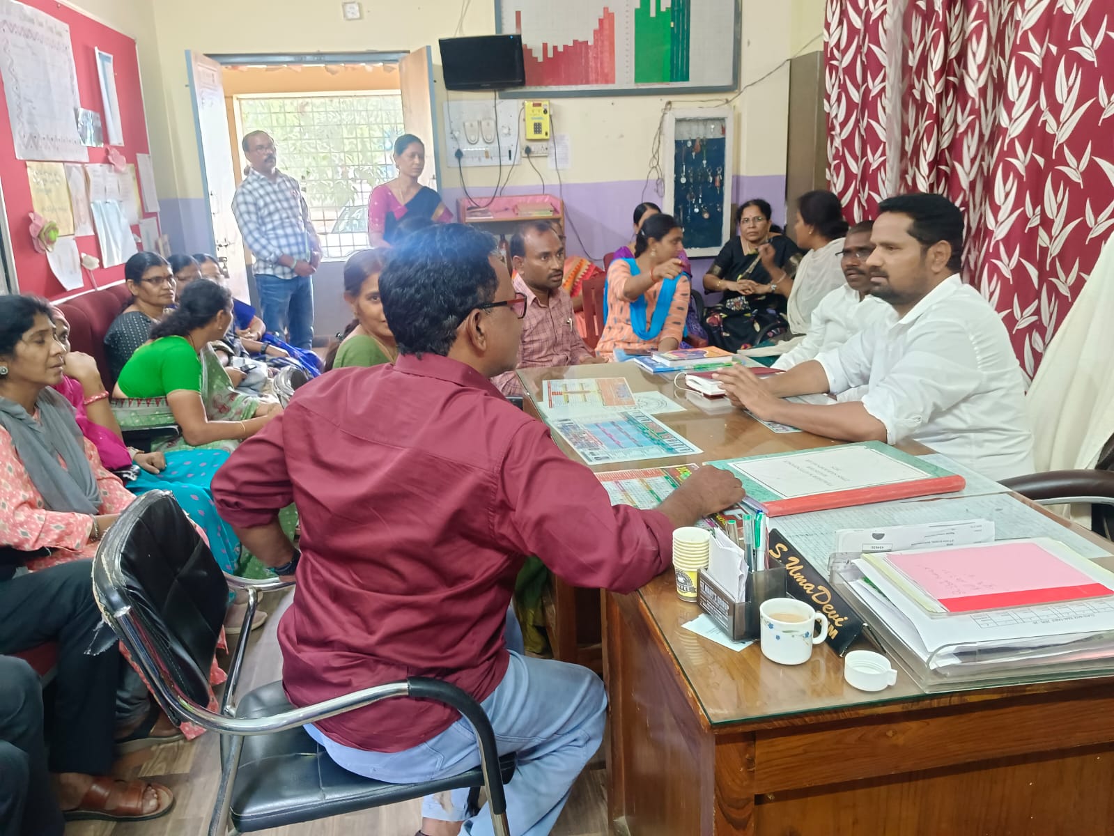 ప్రభుత్వ పాఠశాలలు బలోపేతానికి పటిష్ట చర్యలు.. రాష్ట్ర విద్యా కమిషన్ మెంబర్ డాక్టర్ చారకొండ వెంకటేష్
