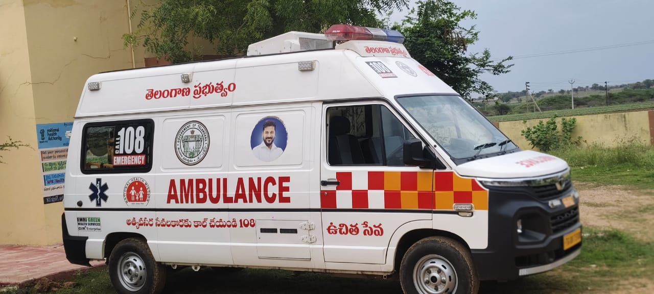 108 ఆపద్బాంధవులకు వేతనాల కోసం ఎదురుచూపులు