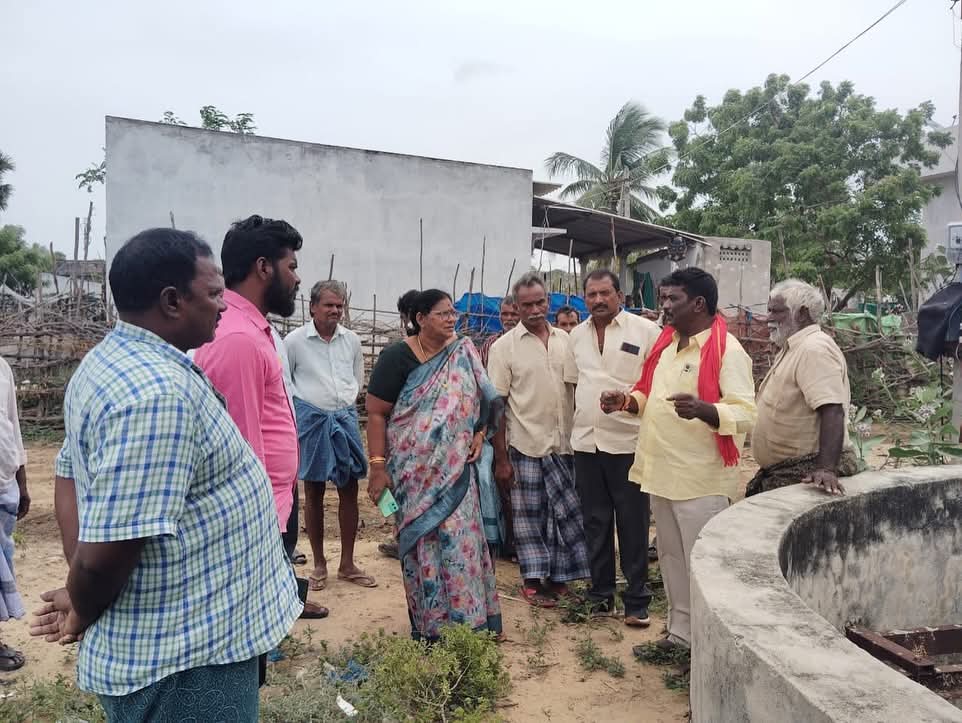 మంత్రి స్వామి ఆదేశాలతో పెదనపాలెం బావి పరిశీలించిన ఎంపీడీవో