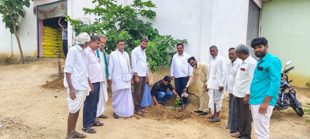 సొసైటి అధ్యక్ష కార్యదర్శులకు సన్మానం