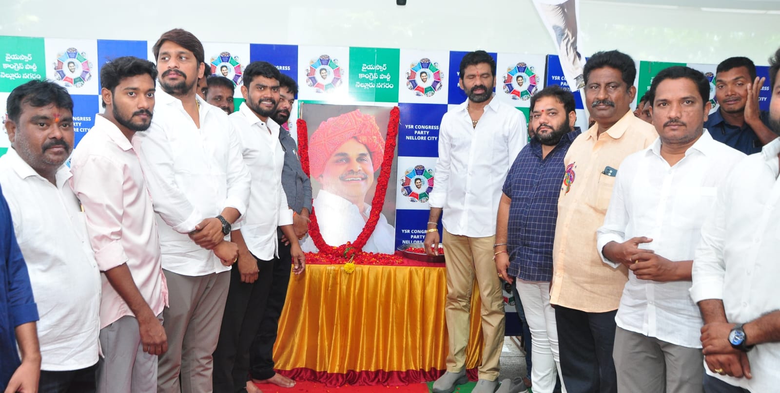 నెల్లూరు సిటీ వైఎస్ఆర్ కాంగ్రెస్ పార్టీ కార్యాలయంలో ఘనంగా నిర్వహించిన వైయస్ రాజశేఖర్ రెడ్డి జయంతి వేడుకలు