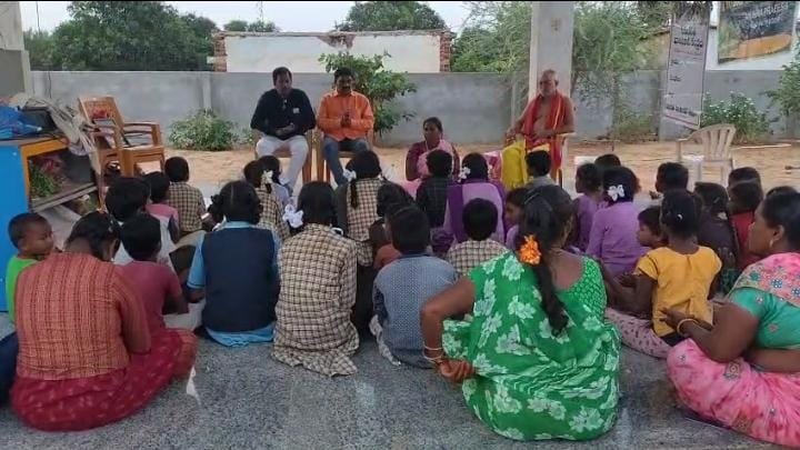 సంస్కార కేంద్రాలుగా బాల వికాస్ కేంద్రాలు.బాల్యం నుండి క్రమ శిక్షణ దేశ భక్తి అలవరుచుకోవాలిసామరసత సేవా ఫౌండేషన్ జిల్లా సంయోజక్ అర్రిబోయిన పిలుపు