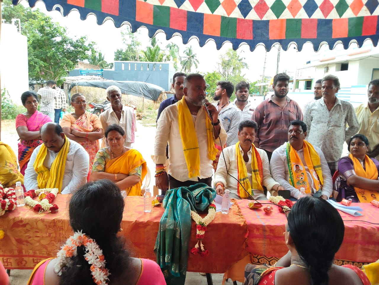 సుపరిపాలనలో తొలి అడుగు కార్యక్రమంలో పాల్గోన్న పూతలపట్టు శాసనసభ్యులు మురళీమోహన్..