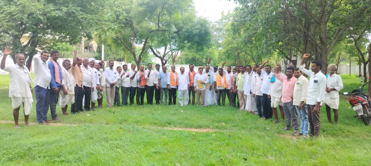 మాదాసి కురువ తాలూకా కమిటీ అధ్యక్షుడిగా అంజప్ప..