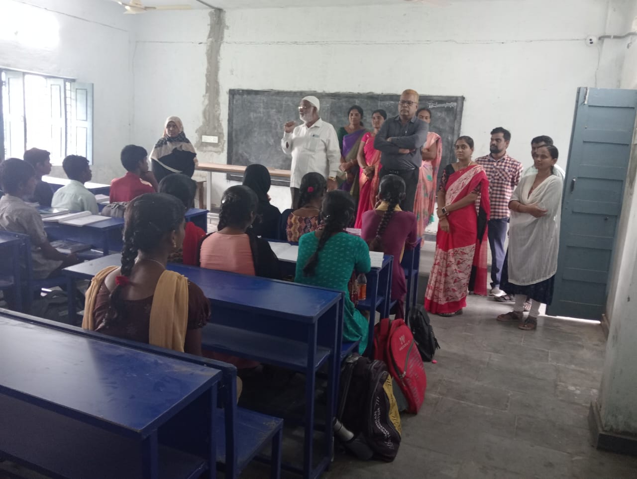 ప్రవేశాల సంఖ్య పెంపు కోసంవిద్యార్థులు,అధ్యాపకులు కలిసి కృషి చేయాలి:జిల్లా నోడల్ అధికారి షేక్ సలాం