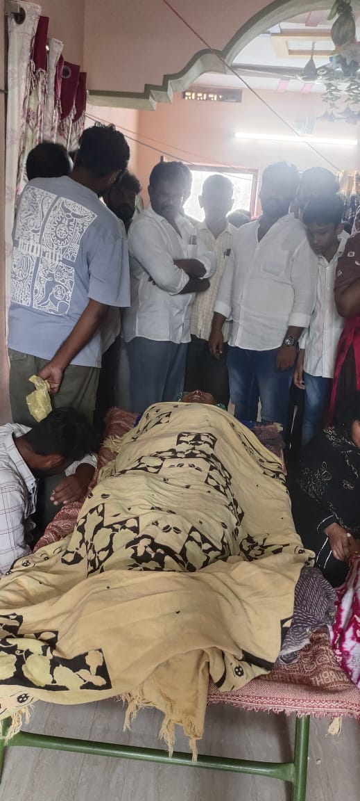 ఎమ్మెల్యే కాకర్ల సురేష్ ఆదేశాలతో షేక్ ఫారుక్ కుటుంబానికి తెలుగుదేశం అండ..!