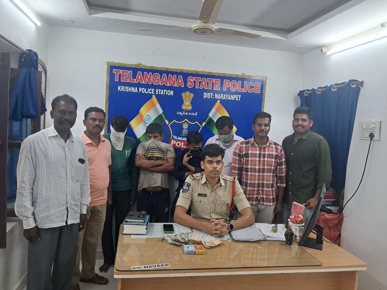 పేకాట స్థావరంపై ఉష్ణ పోలీసుల దాడి, ఎస్సై ఎస్ ఎం నవీద్.