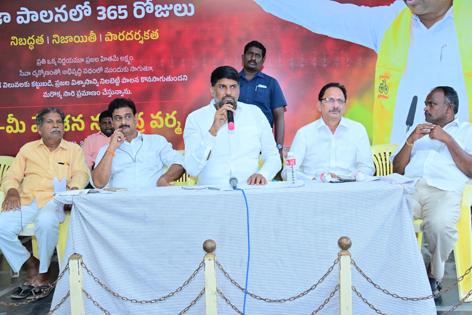 సుపరిపాలన తొలి అడుగు – ఇంటింటికి టిడిపి కార్యక్రమాన్ని విజయవంతం చేయండి – ఎమ్మెల్యే వేగేశన
