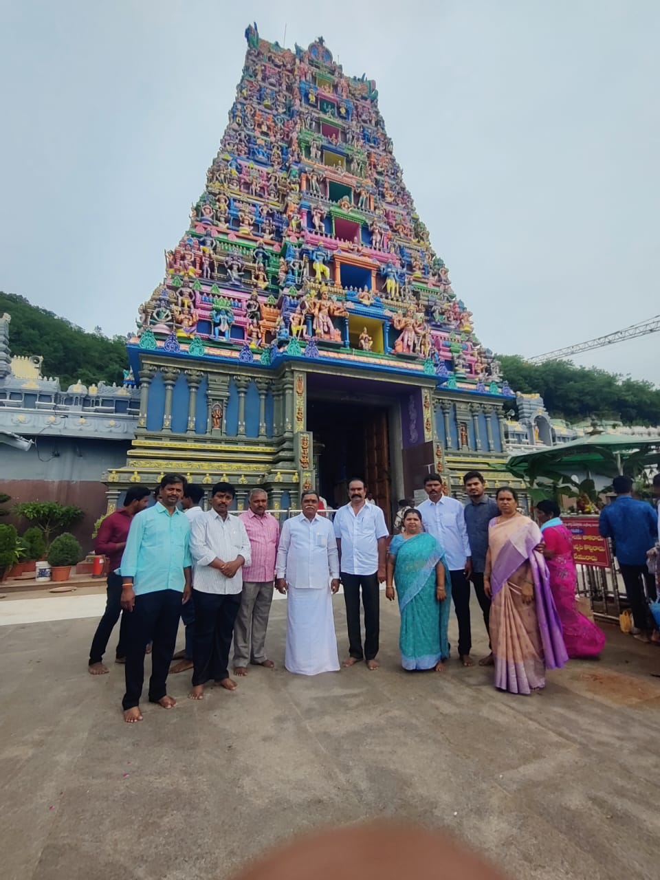 మళ్లీ మళ్లీ ప్రధానమంత్రి నరేంద్రుడే! -మళ్లీ మళ్లీ నరేంద్రుడే ప్రధానమంత్రి కావాలని కనకదుర్గ దేవస్థానంలో పూజలు.