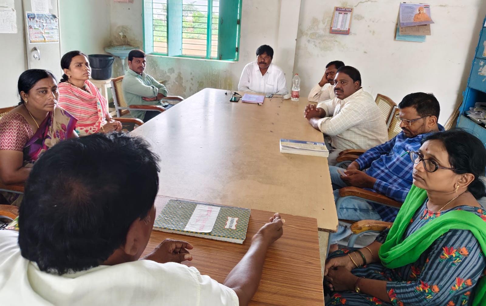 క్రమంతప్పకుండా, క్రమశిక్షణ తో విద్యార్థులు కళాశాల కు రావాలి –