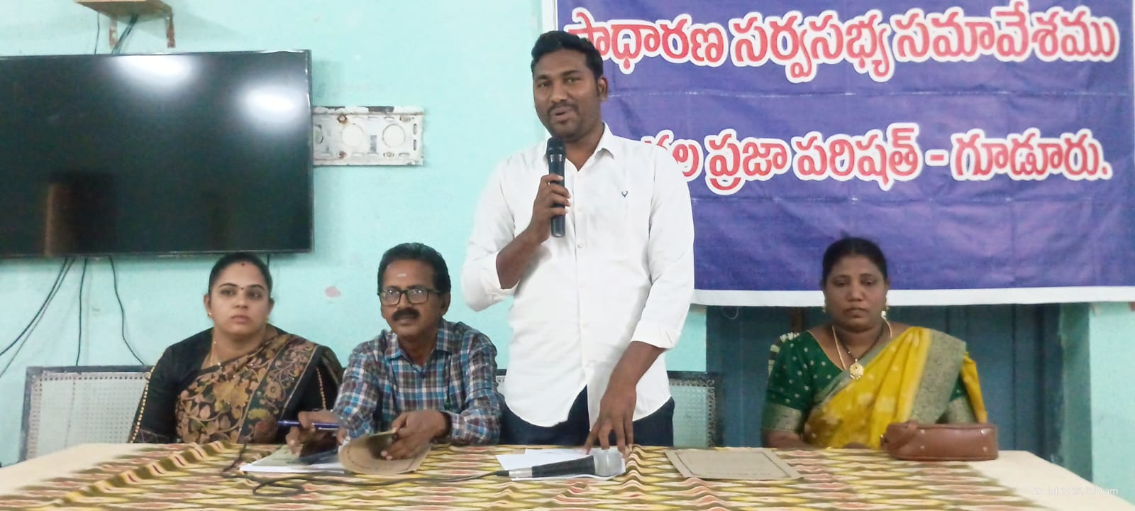 మొక్కుబడిగా గూడూరు మండల సర్వసభ్య సమావేశం..అధికారుల తీరుపై మండిపడ్డ ఎంపీపీ గురవయ్య