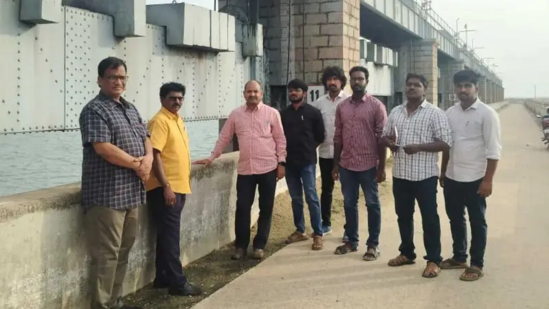 నిజాంసాగర్ ప్రాజెక్టు వరద గేట్లను సిద్ధంగా ఉంచాలి. ఇరిగేషన్ సీఈ శ్రీనివాస్